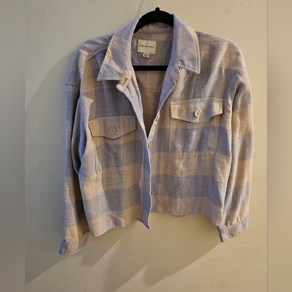American Eagle Cropped plaid flannel size large - Picture 3 of 5